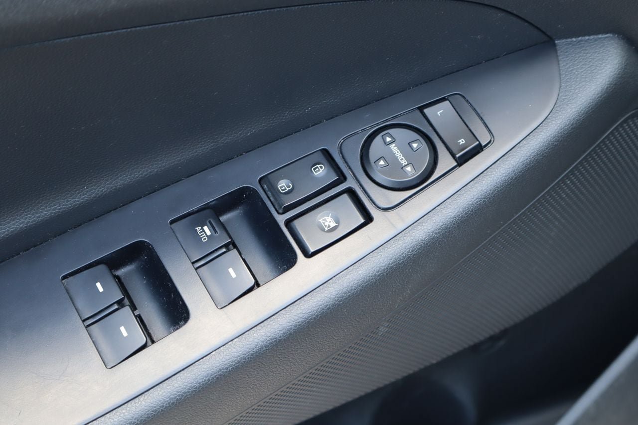 Used 2018 Hyundai Tucson SEL FWD image 19