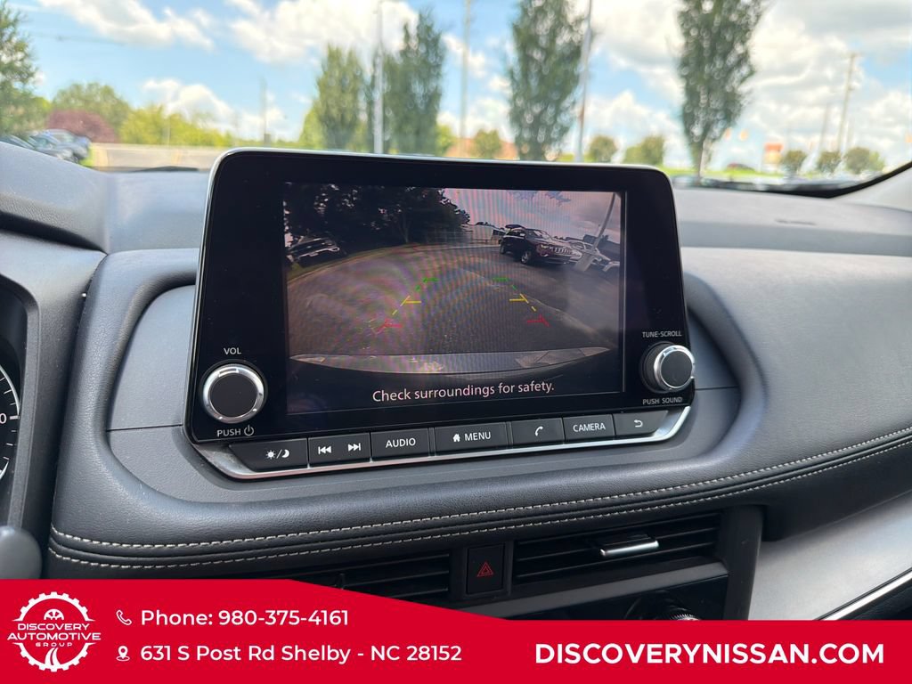 Certified 2024 Nissan Rogue SV AWD/4WD image 17