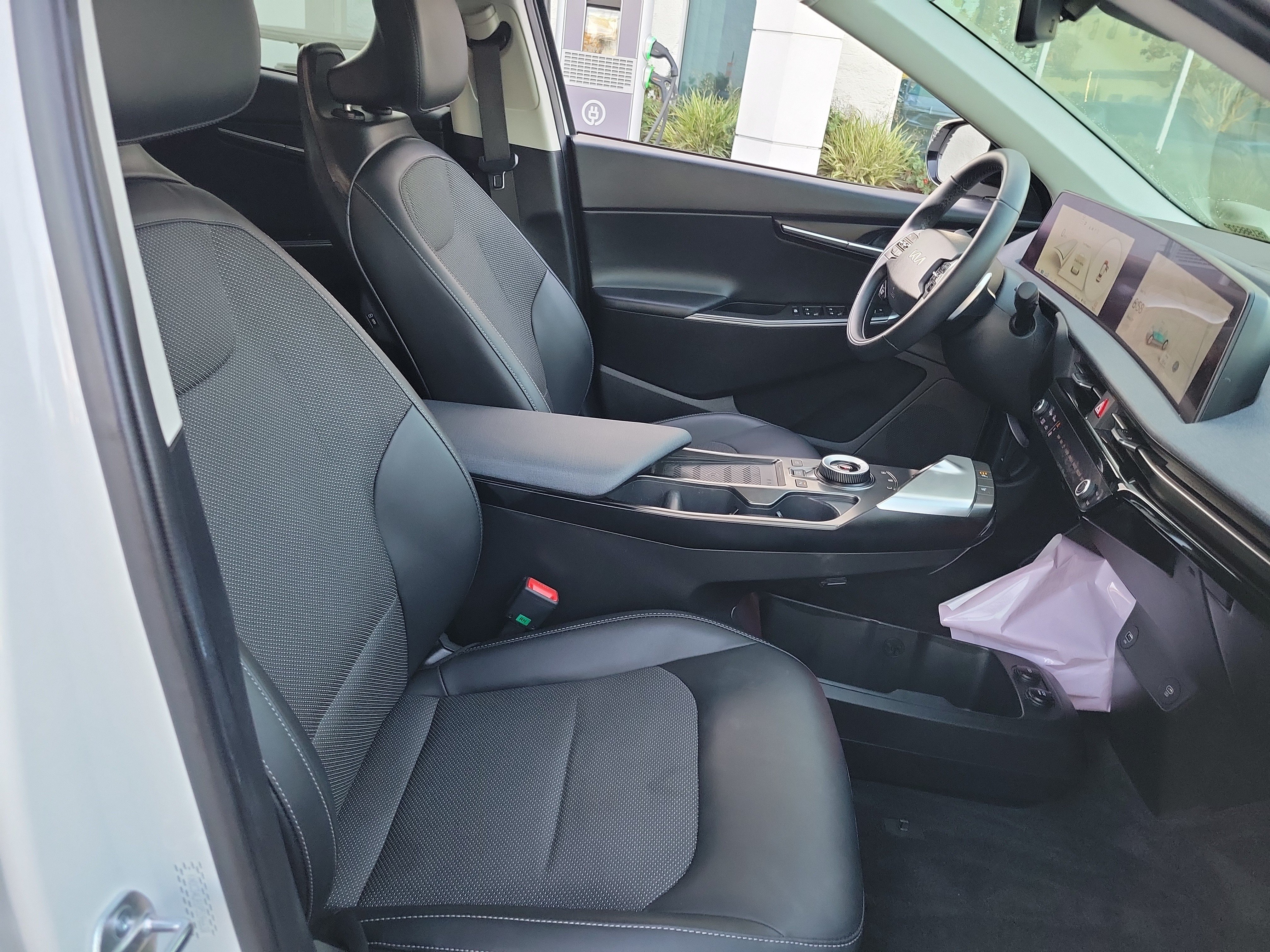 Used 2024 Kia EV6 Light RWD image 21
