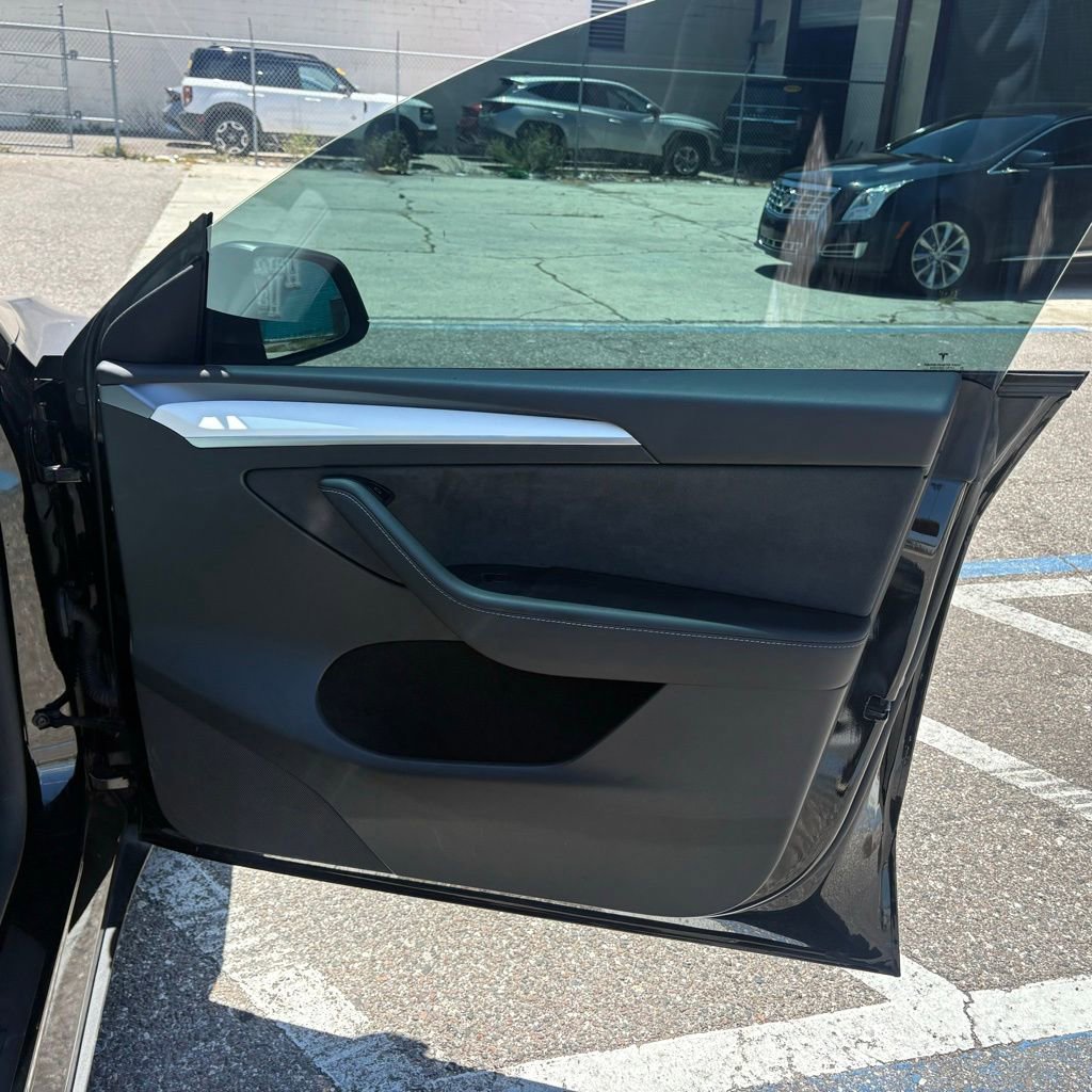 Used 2023 Tesla Model Y Performance AWD/4WD image 19