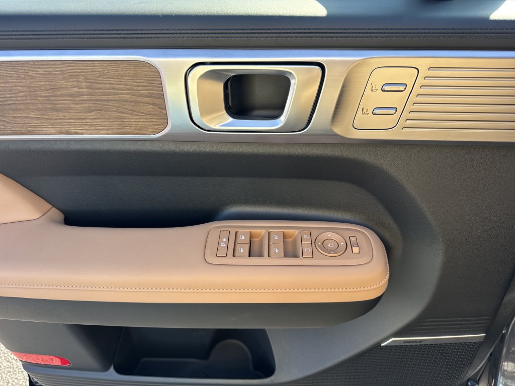 New 2027 Hyundai Santa Fe Limited FWD image 10