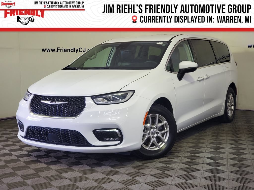 Used 2023 Chrysler Pacifica Touring-L