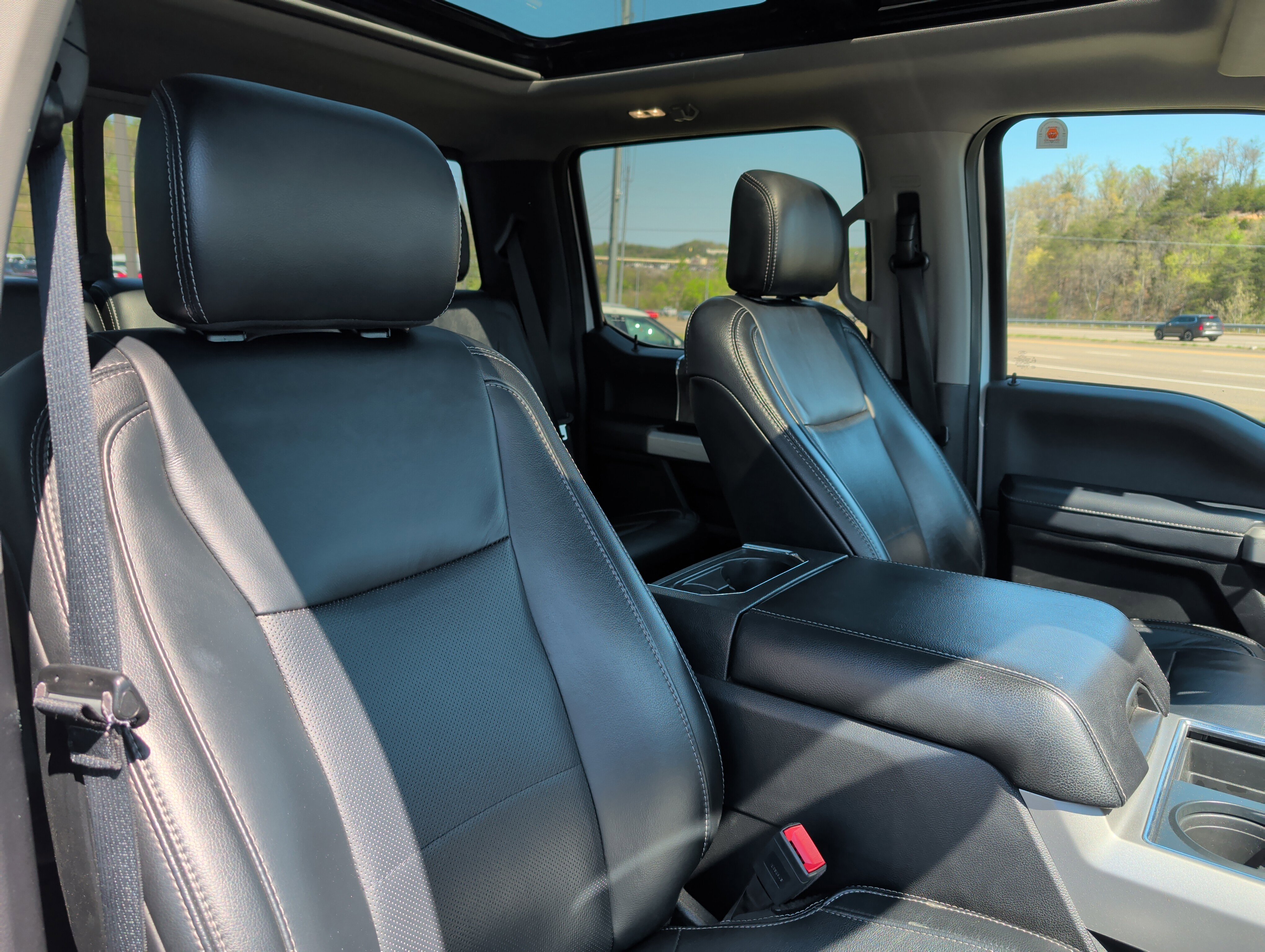 Used 2019 Ford F350 Lariat w/ Lariat Ultimate Package image 28