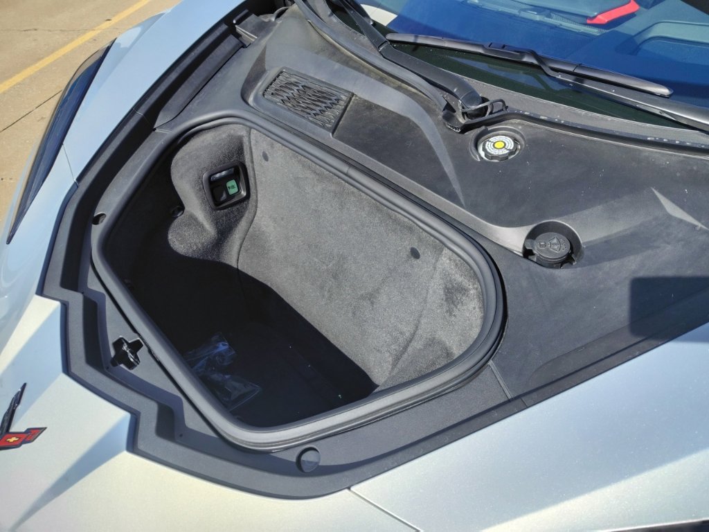 Used 2023 Chevrolet Corvette Stingray Preferred Cpe w/ Z51 Performance Package RWD image 10