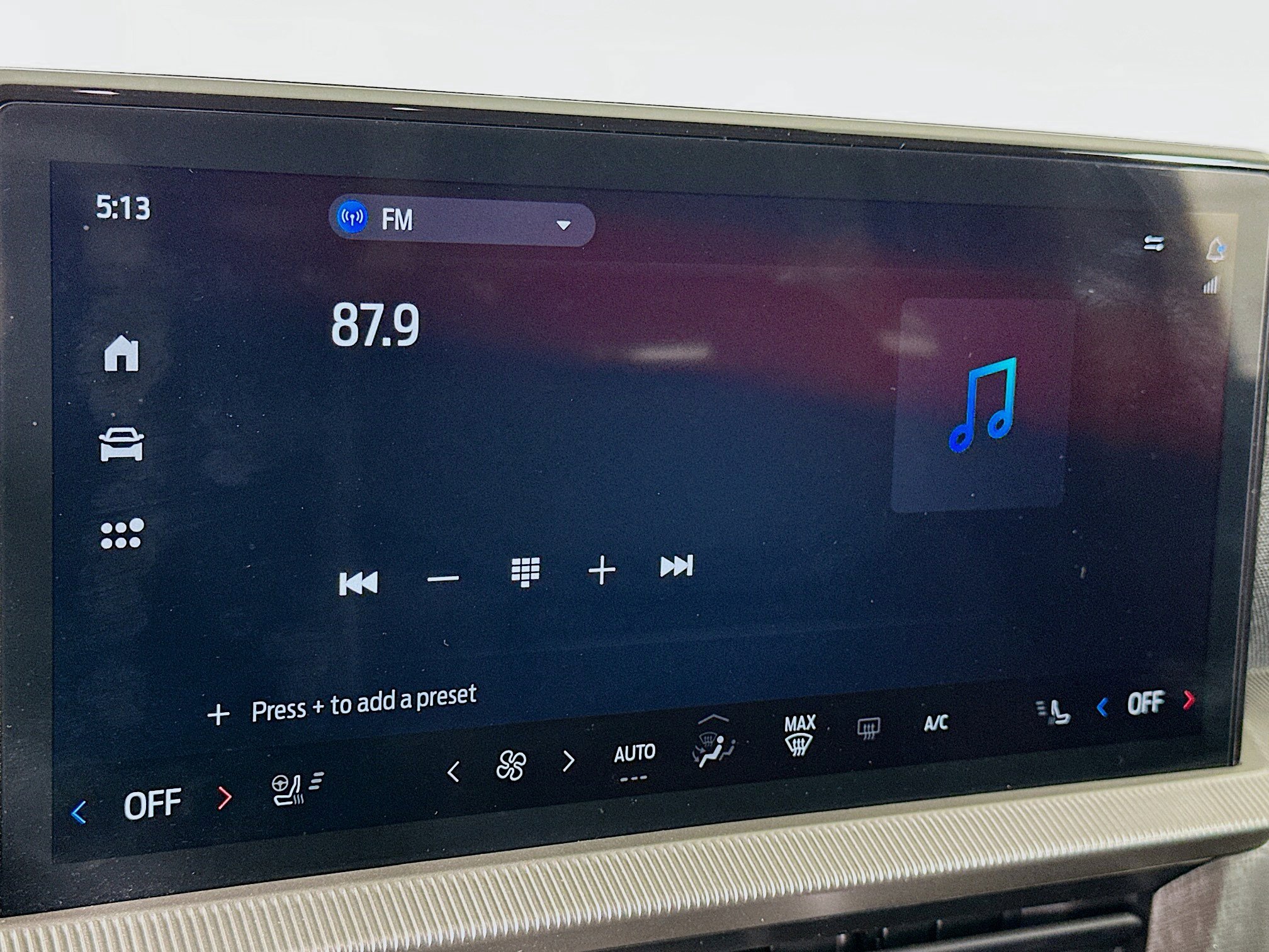 Used 2025 Ford Explorer Platinum image 21