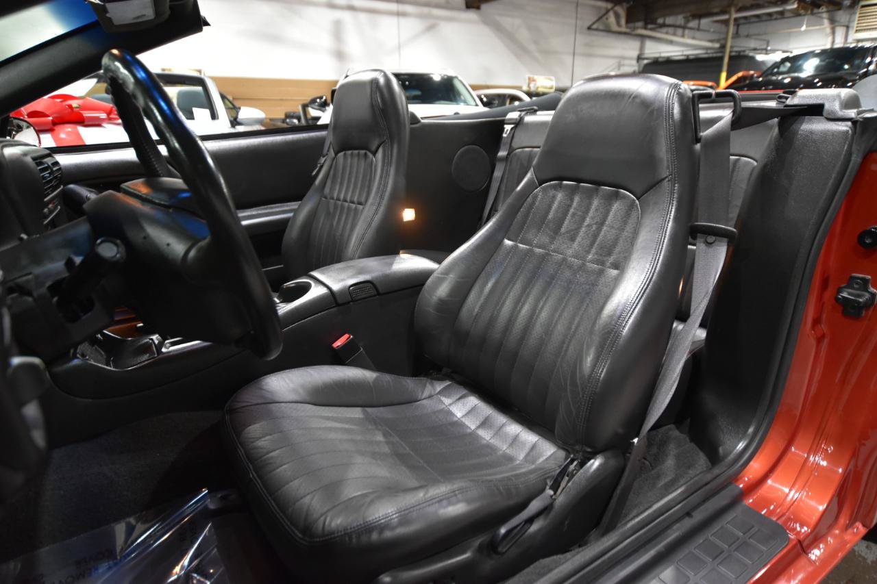 Used 2002 Chevrolet Camaro Z28 w/ SS Performance/Appearance Pkg RWD image 33