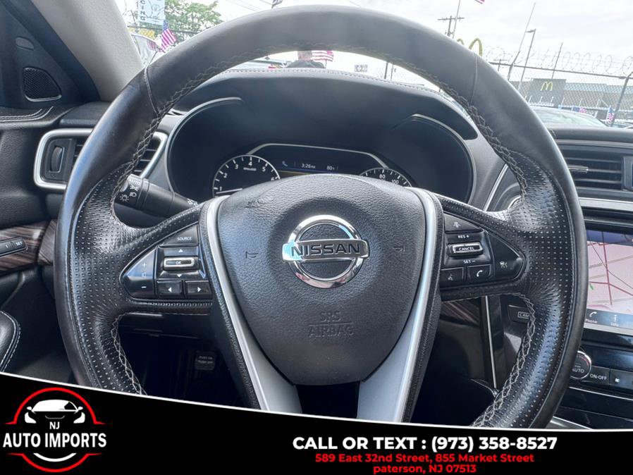 Used 2016 Nissan Maxima Platinum w/ Interior Lighting Package image 27