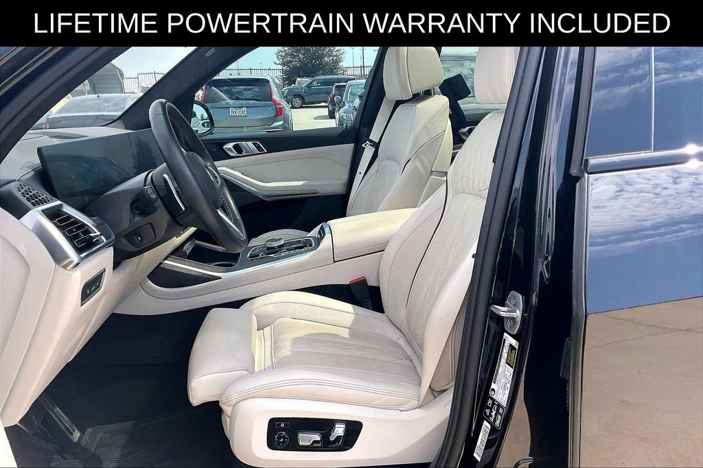Used 2025 BMW X7 M60i AWD/4WD image 26