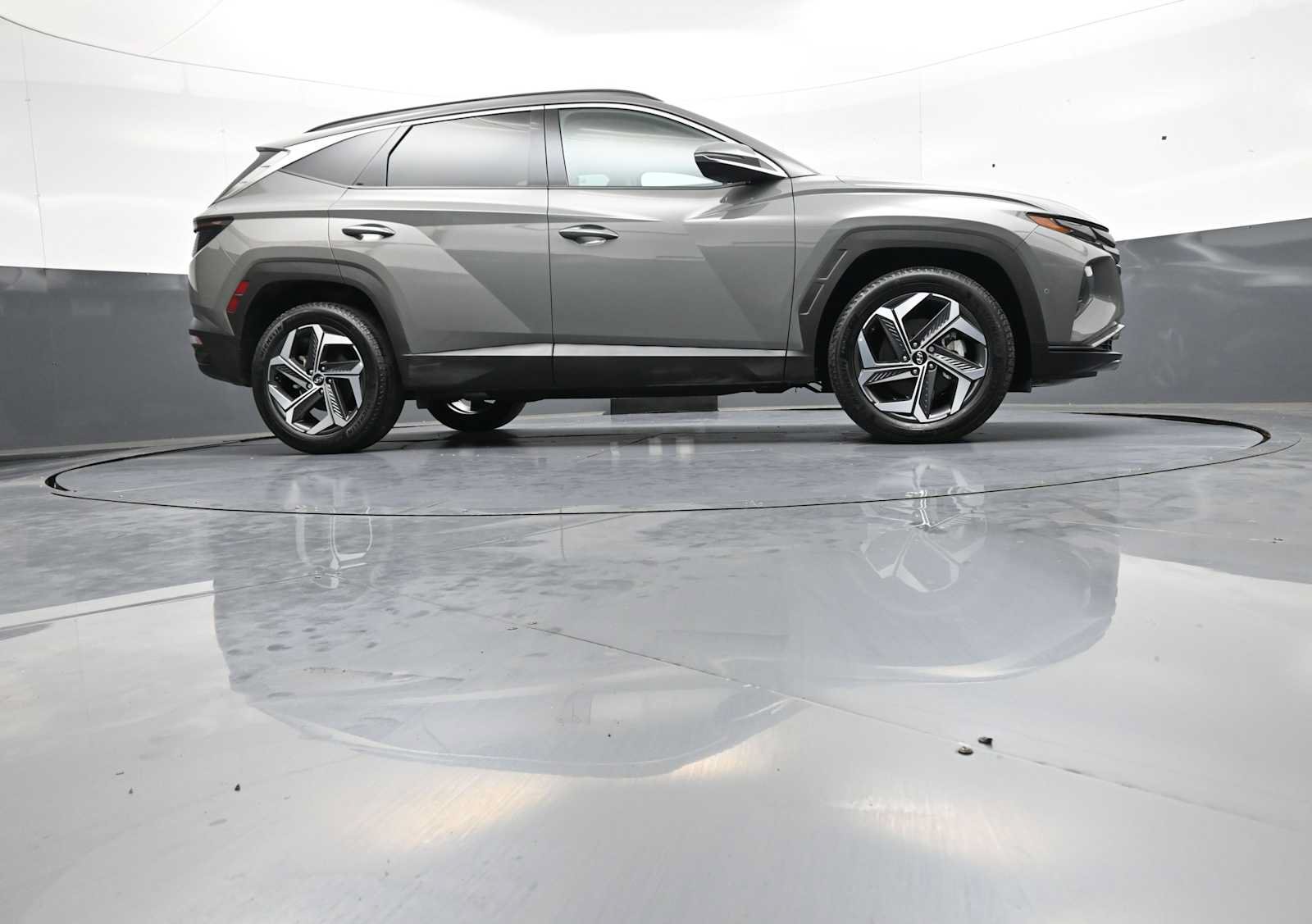 Used 2024 Hyundai Tucson Limited AWD/4WD image 30