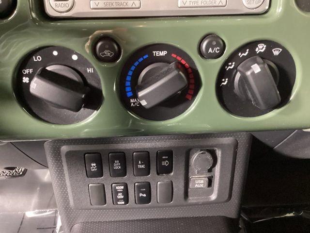 Used 2013 Toyota FJ Cruiser 4WD image 19