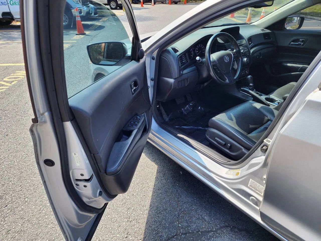 Used 2013 Acura ILX w/ Technology Package image 13