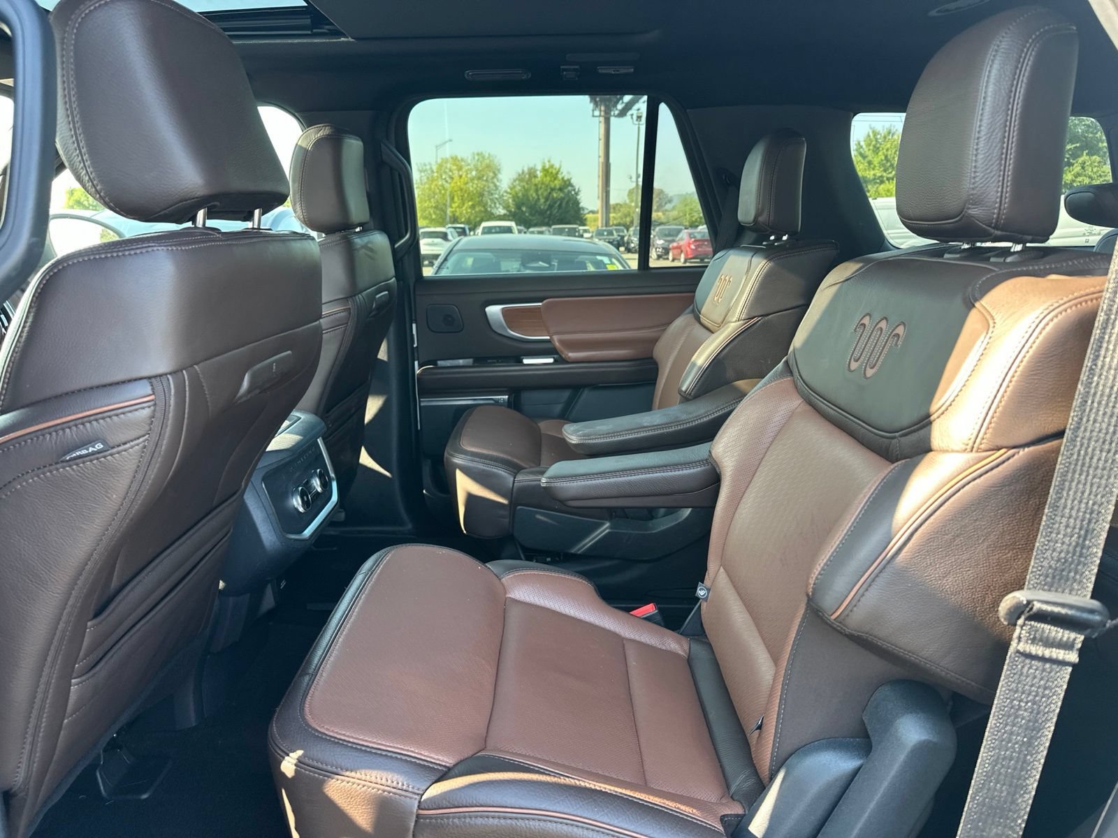 Certified 2025 Ford Expedition King Ranch AWD/4WD image 7