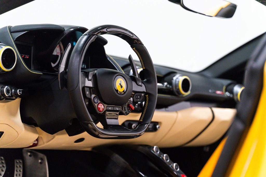 Used 2022 Ferrari 812 GTS image 3