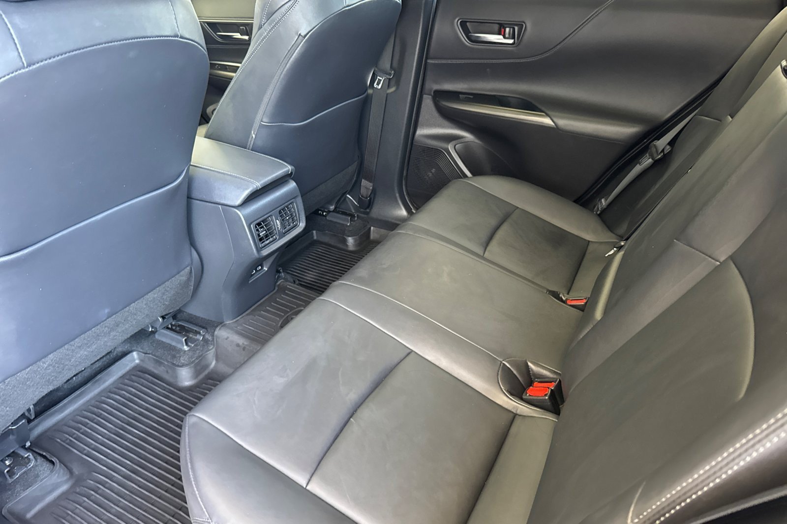 Certified 2023 Toyota Venza Nightshade AWD/4WD image 11