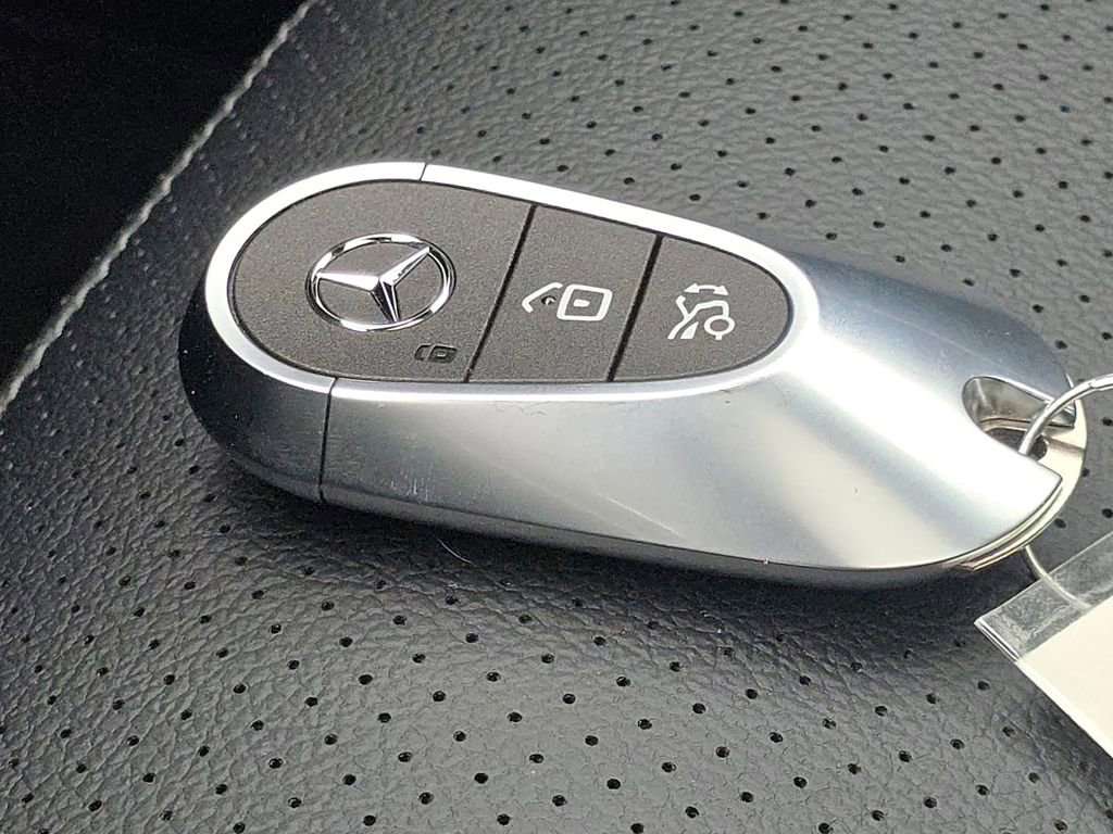 Certified 2026 Mercedes-Benz GLC 300 4MATIC image 37