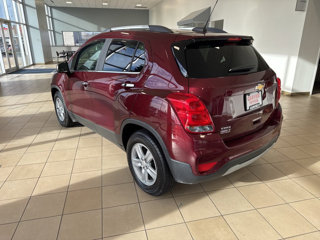 Used 2017 Chevrolet Trax LT w/ LT Convenience Package image 9