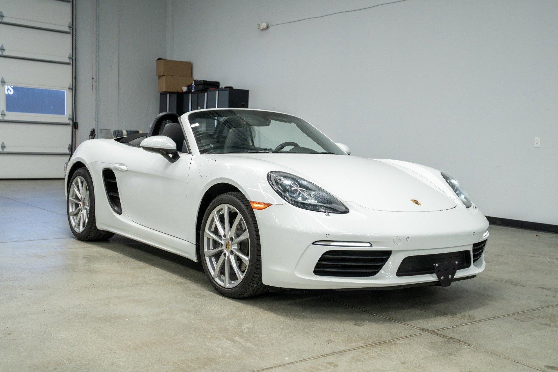 Used 2017 Porsche 718 Boxster image 3