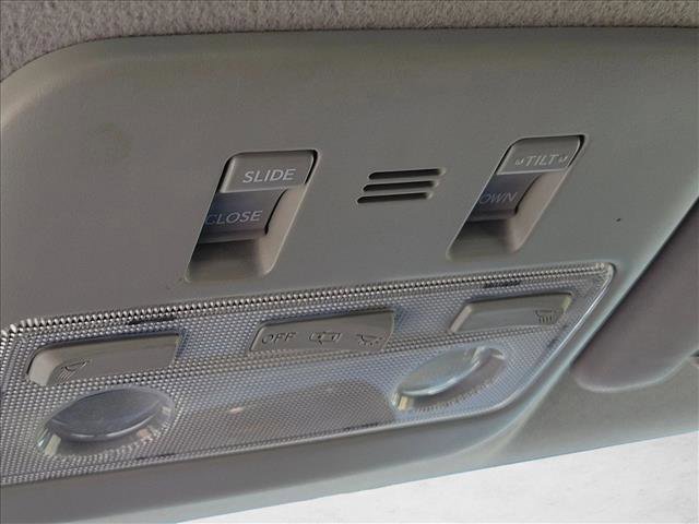 Used 2012 Toyota Prius C Four image 10