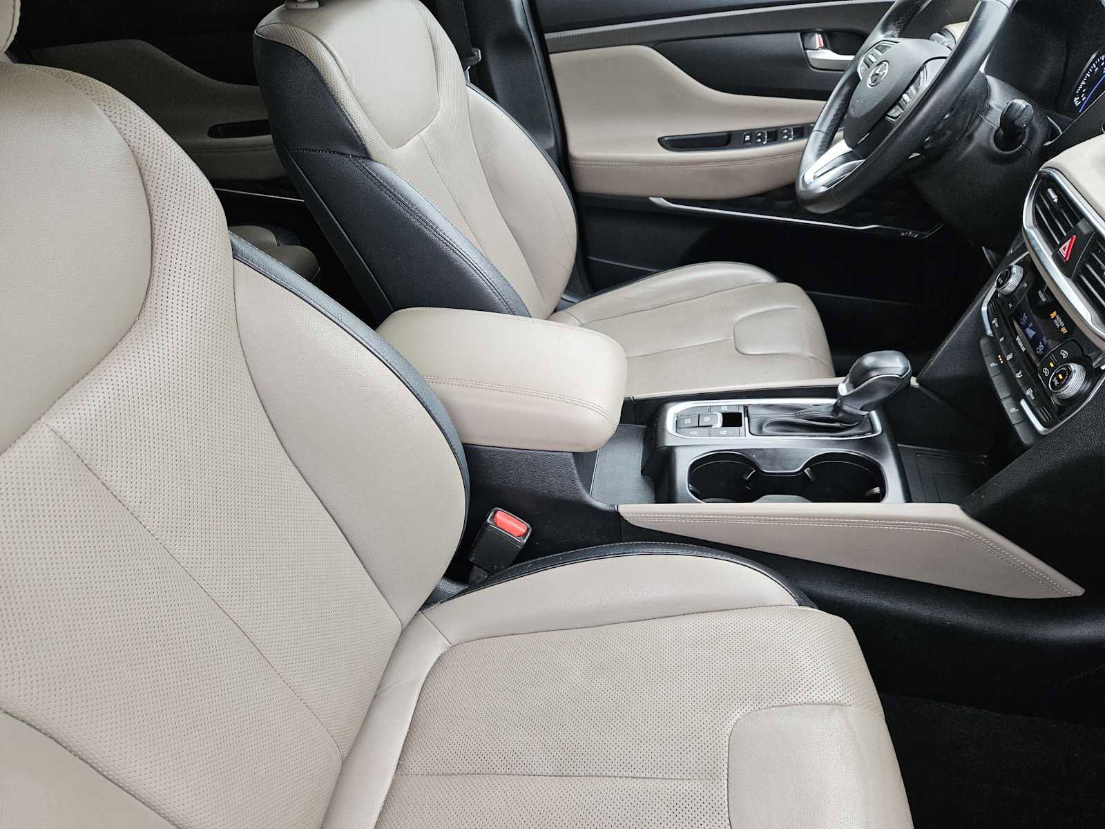 Used 2020 Hyundai Santa Fe SEL image 14