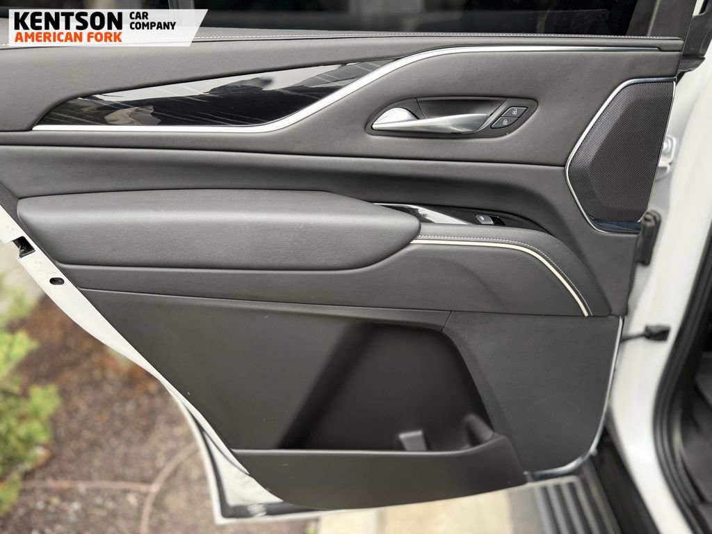 Used 2024 Cadillac Escalade Sport w/ LPO, ONYX Package image 46