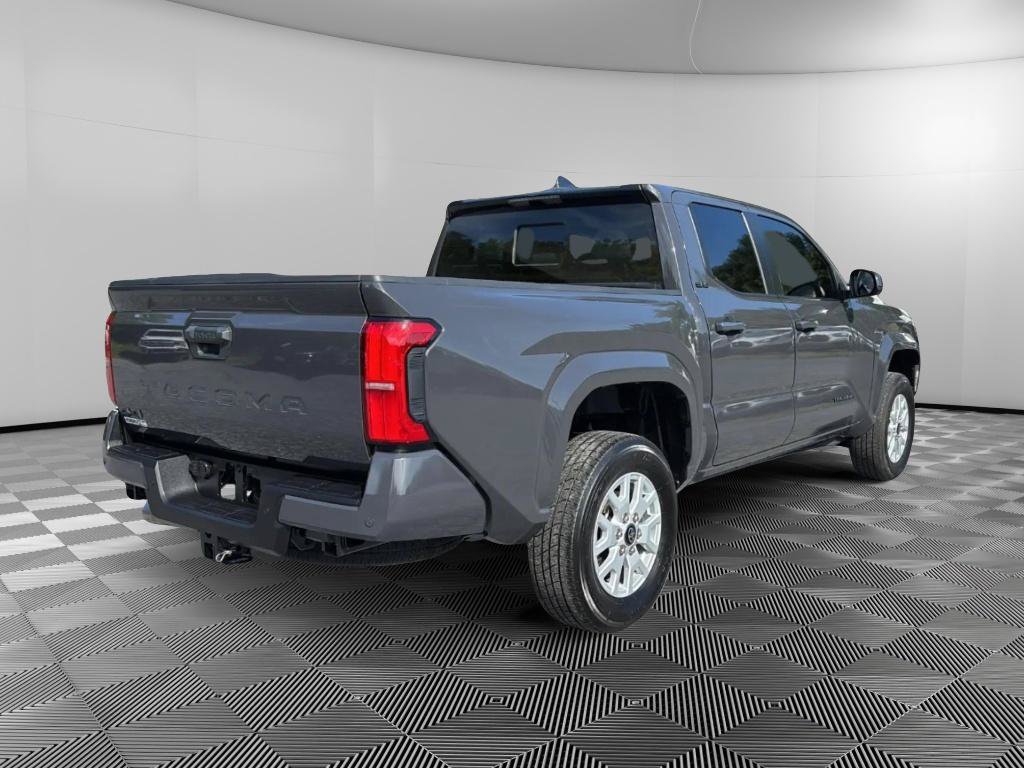 Used 2024 Toyota Tacoma SR5 AWD/4WD image 4