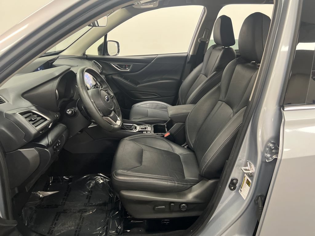 Used 2023 Subaru Forester Touring AWD/4WD image 11