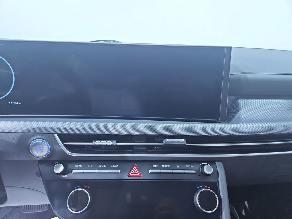 Certified 2024 Hyundai Sonata SEL w/ Convenience Package image 20