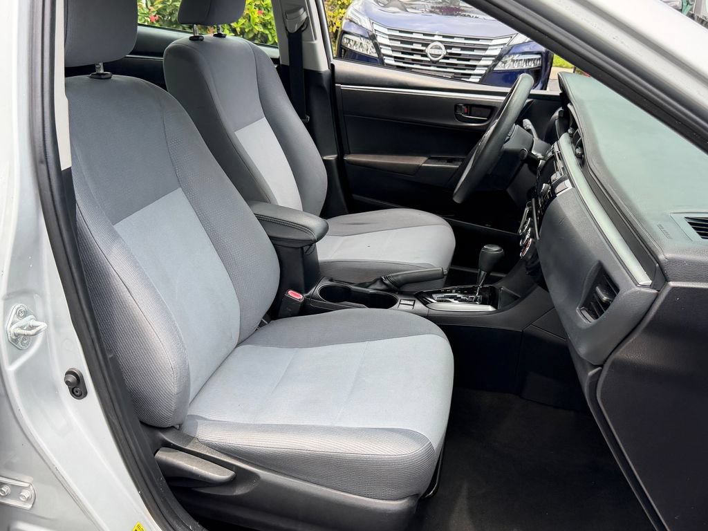 Used 2016 Toyota Corolla L FWD image 18
