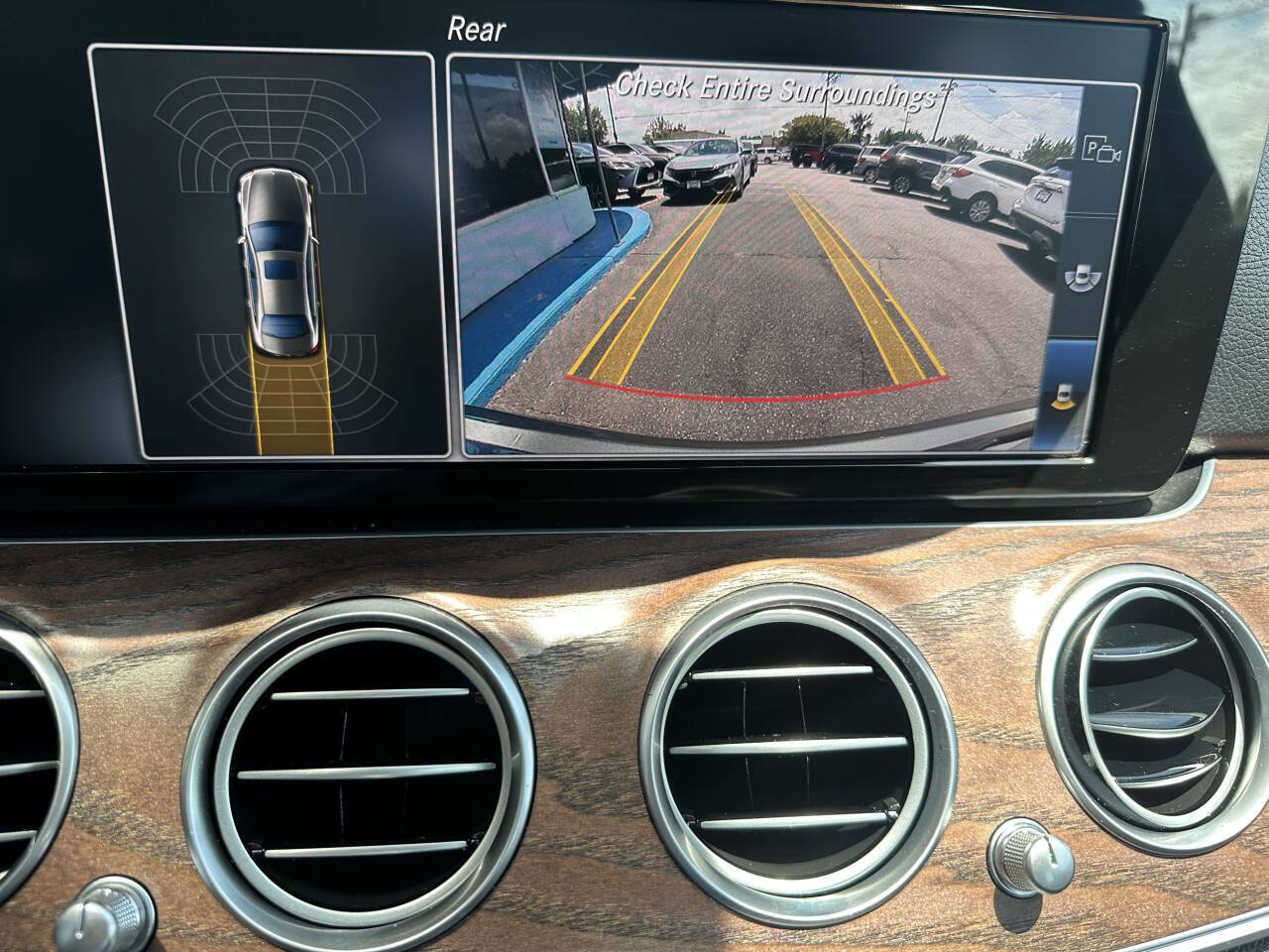 Used 2017 Mercedes-Benz E 300 4MATIC image 14