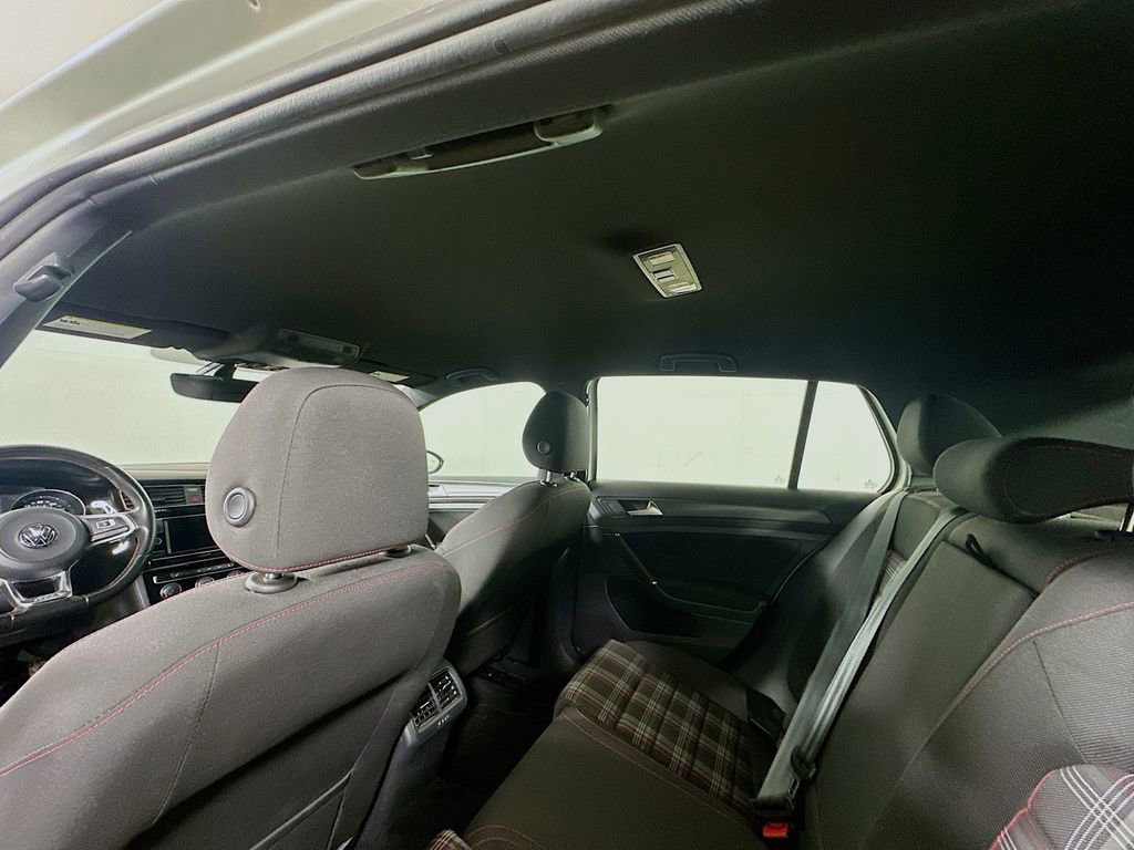 Used 2019 Volkswagen GTI SE image 12
