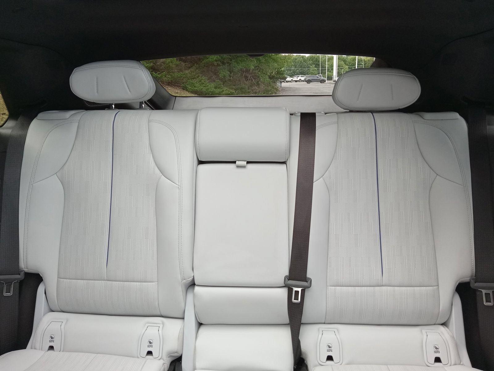 Used 2024 Cadillac Lyriq Luxury w/ LPO, Floor Liner Package AWD/4WD image 22
