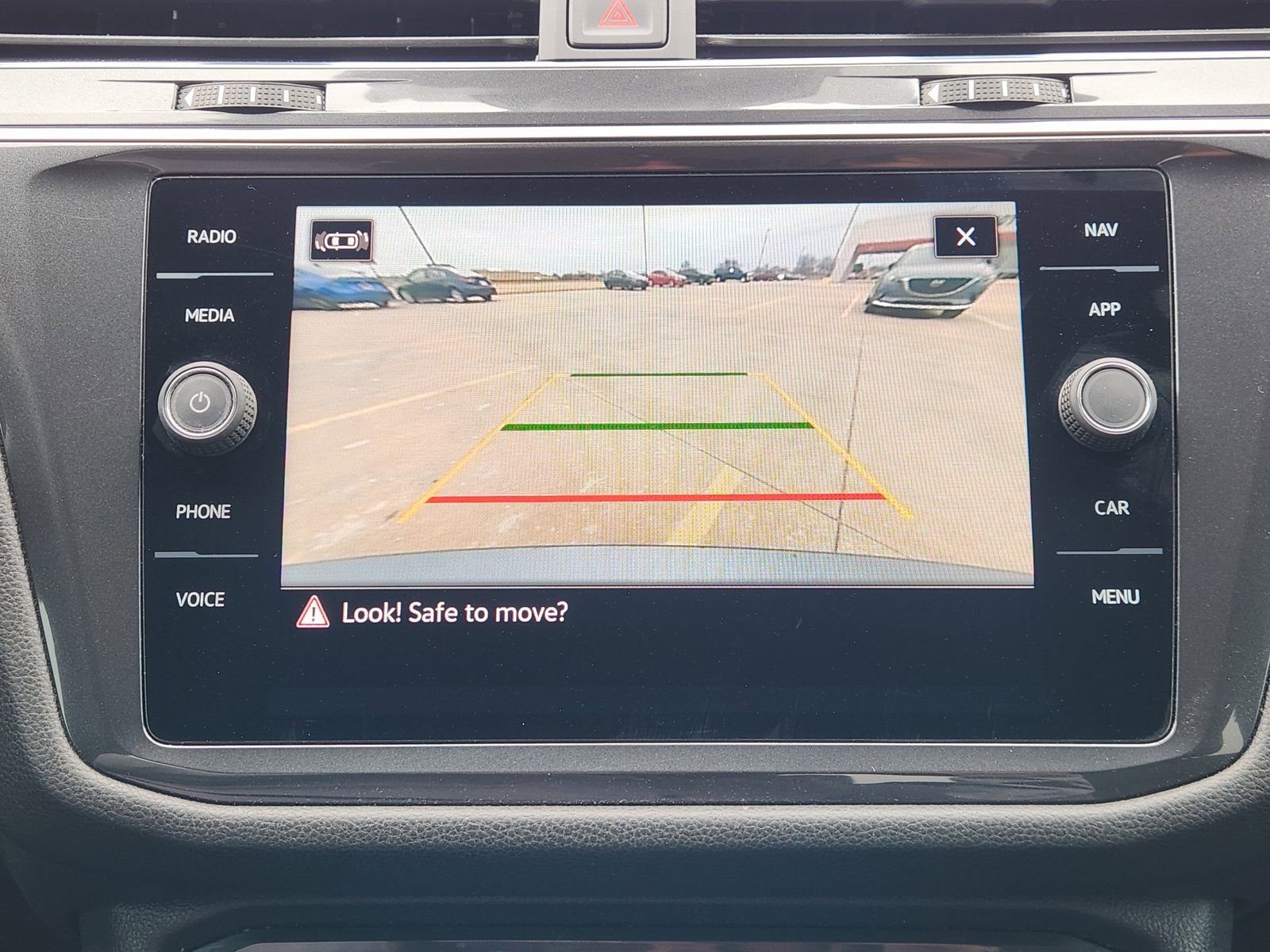 Used 2022 Volkswagen Tiguan SEL R-Line image 21