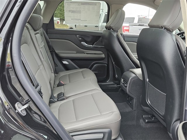 New 2025 Lincoln Corsair Premiere w/ Equipment Group 101A image 15