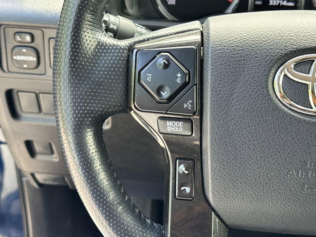 Used 2024 Toyota 4Runner TRD Off-Road Premium AWD/4WD image 29