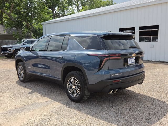 Certified 2024 Chevrolet Traverse LS w/ LPO, Floor Liner Package FWD image 41