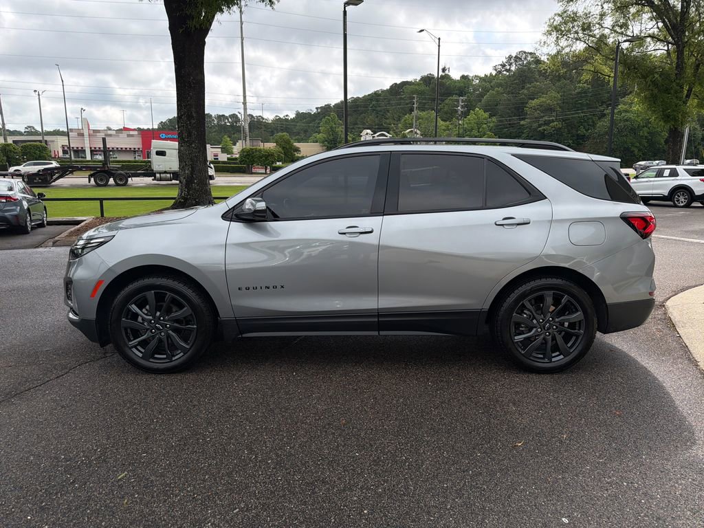 Used 2023 Chevrolet Equinox RS w/ RS Leather Package FWD image 7
