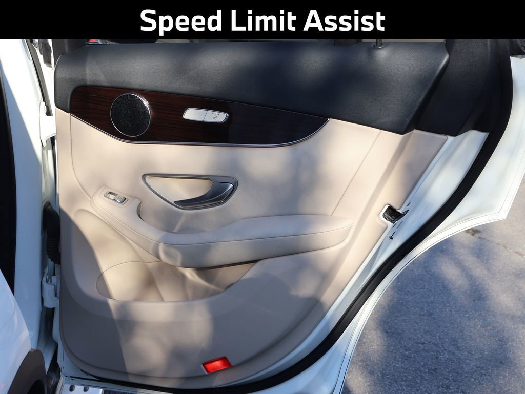 Used 2020 Mercedes-Benz GLC 300 4MATIC Coupe image 17