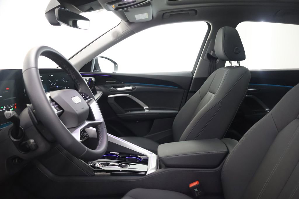 Used 2025 Audi Q5 Premium Plus w/ Premium Plus image 13