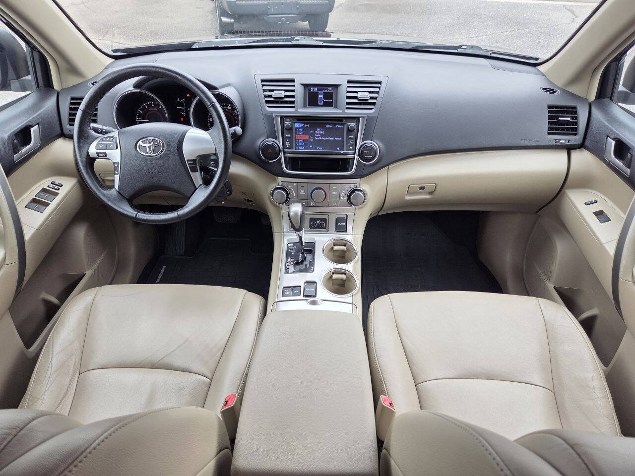 Used 2013 Toyota Highlander SE AWD/4WD image 9