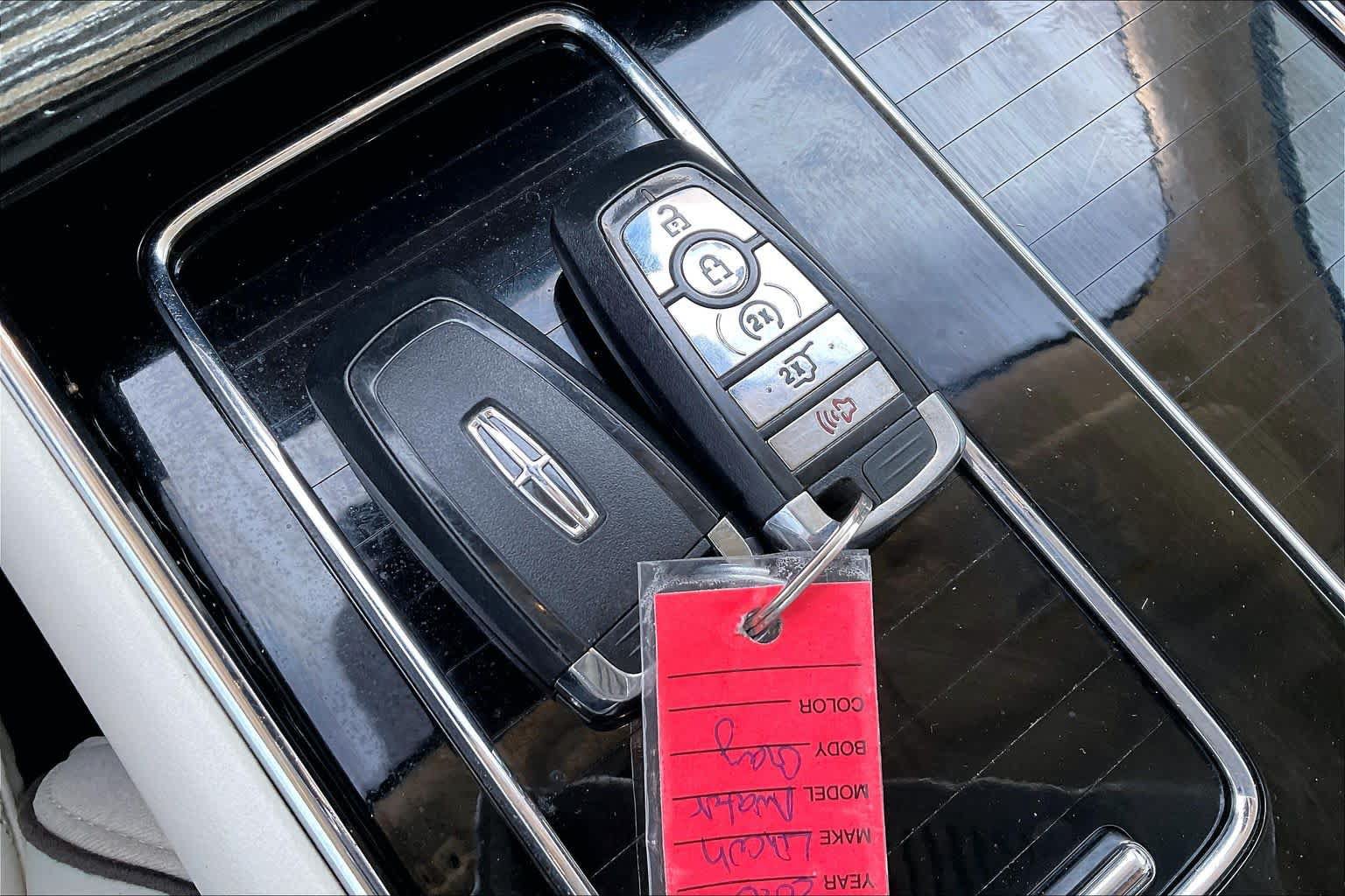 Used 2020 Lincoln Aviator Black Label Grand Touring w/ Class IV Trailer Tow Package AWD/4WD image 14