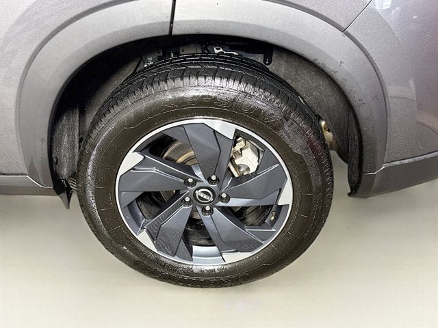 Used 2024 Nissan Rogue SV AWD/4WD image 24