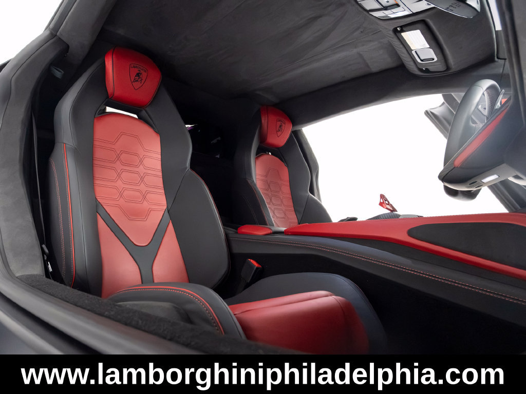 Used 2024 Lamborghini Revuelto AWD/4WD image 39