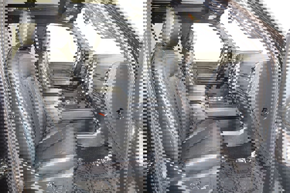 Used 2019 Ford Expedition Limited image 13