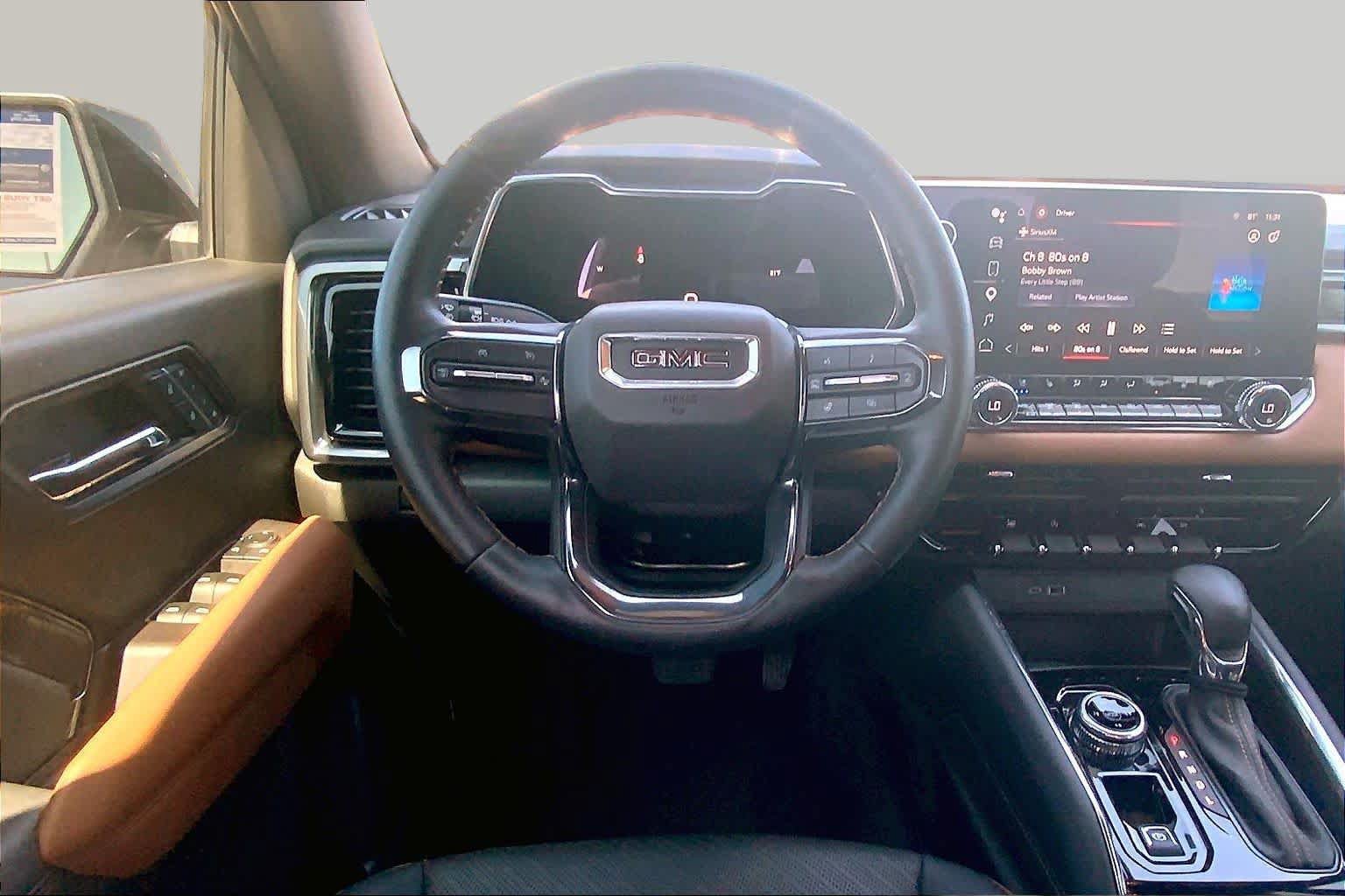 Used 2023 GMC Canyon AT4 w/ AT4 Premium Package AWD/4WD image 6