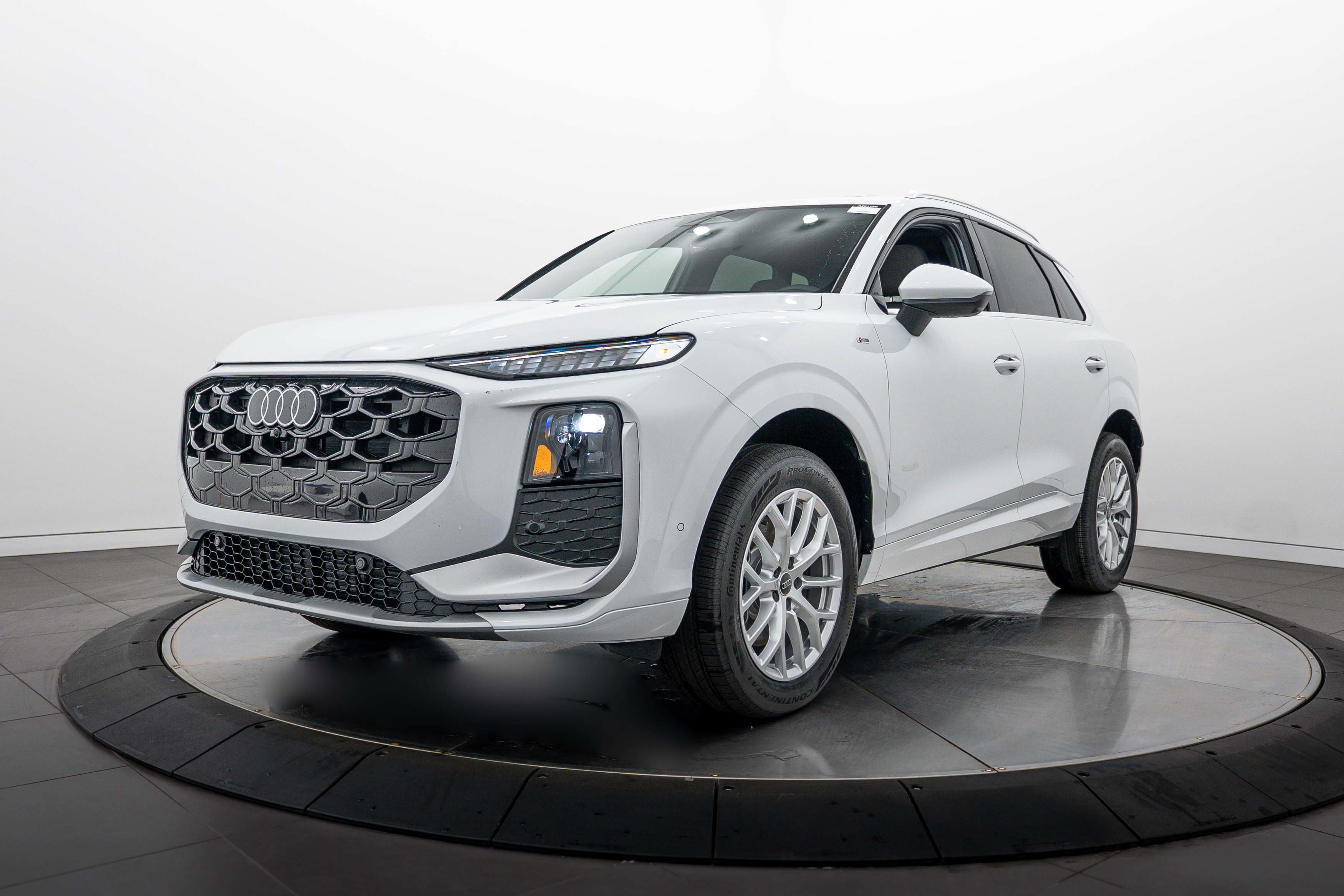 New 2026 Audi Q3 quattro 2.0T AWD/4WD image 7