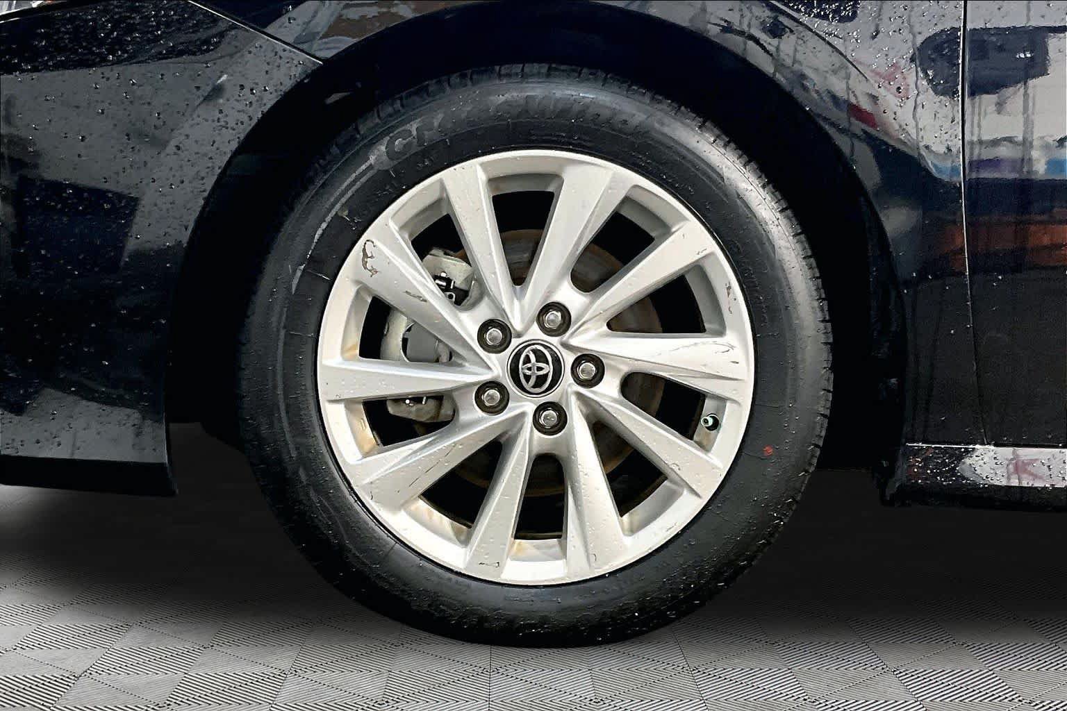 Used 2024 Toyota Camry LE FWD image 11