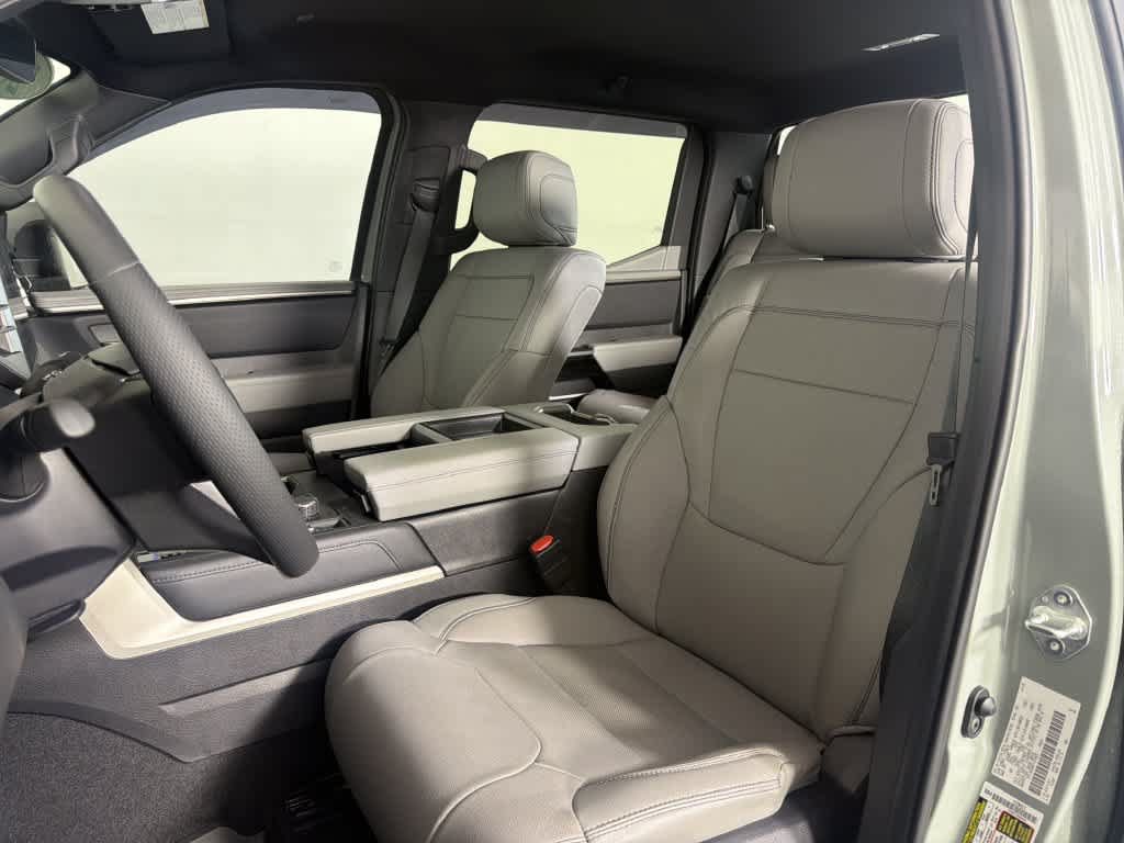 Used 2026 Toyota Tundra Limited AWD/4WD image 4