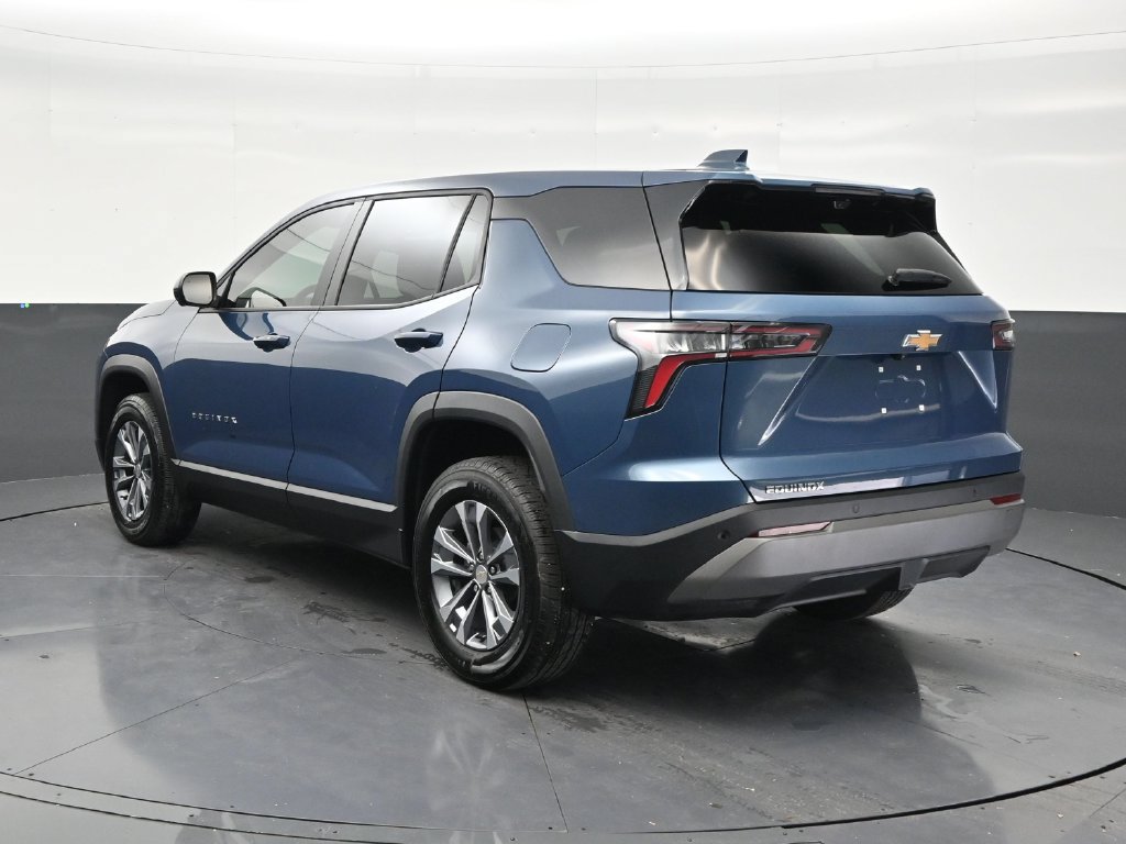 Used 2026 Chevrolet Equinox LT w/ Safety and Technology Package FWD image 3