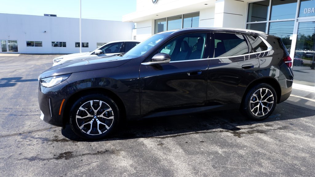 Used 2026 BMW X3 xDrive30i w/ Convenience Package AWD/4WD image 2