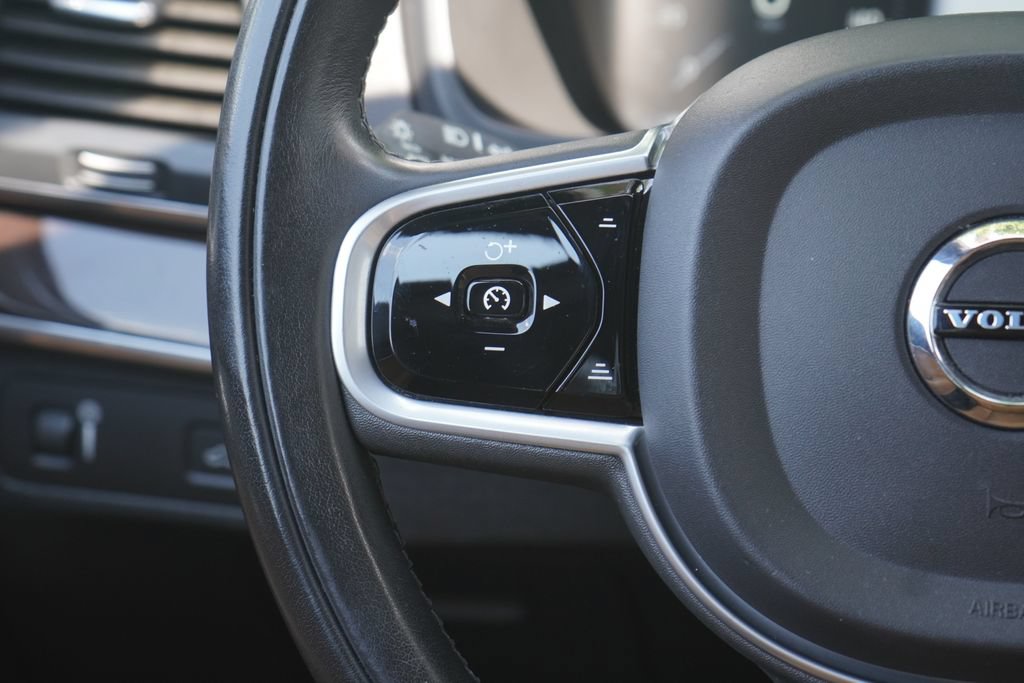 Used 2019 Volvo XC90 T6 Momentum w/ Protection Package Premier AWD/4WD image 15
